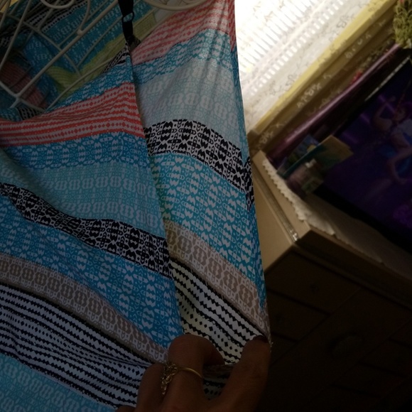 26/28 Multi Color Long Sleeve dress - Picture 4 of 8